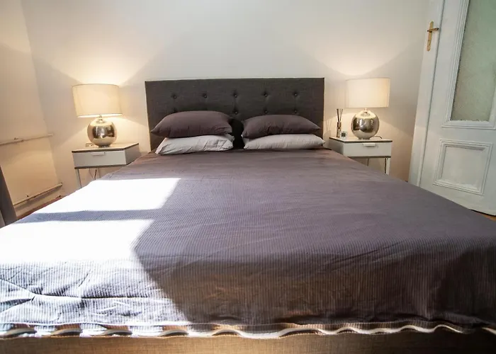 Charming Flat Close To Danube And 4-Seasons Hotel