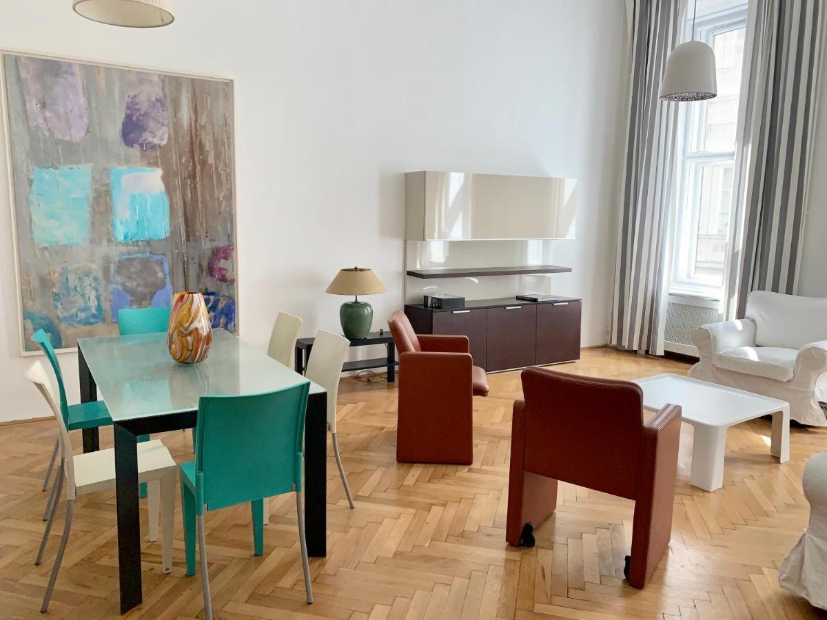 Charming Flat Close To Danube And 4-seasons Apartment
